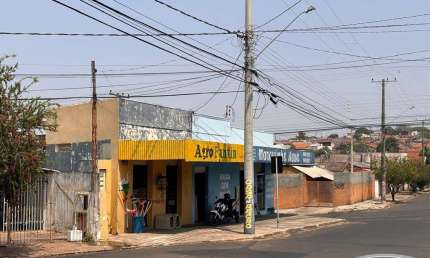 Barracão / Galpão / Depósito à venda na Rua Amando de Oliveira Rocha Filho, Palmital, Marília por R$ 400.000