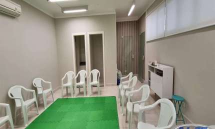 Barracão / Galpão / Depósito à venda na Rua Álvares Cabral, Centro, Marília por R$ 200.000