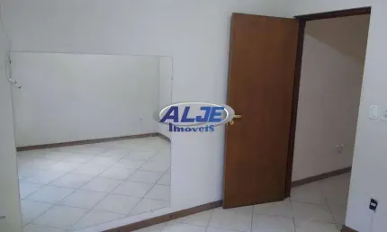 Casa com 2 quartos à venda na Avenida Nelson Spielmann, Centro, Marília por R$ 430.000