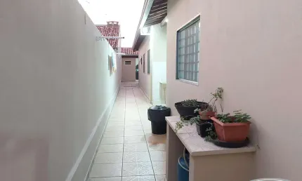 Casa com 3 quartos à venda na Rua Doutor Pedro Lúcio, Jardim Universitário, Marília, 150 m2 por R$ 340.000