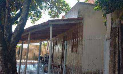 Casa com 2 quartos à venda na Rua Júlio de Paula Brandão, Vila Real, Marília por R$ 160.000