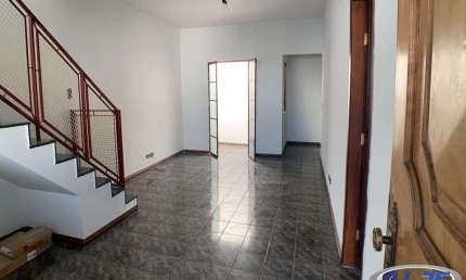 Casa com 4 quartos à venda na Avenida Brigadeiro Eduardo Gomes, Vila Romana, Marília por R$ 600.000