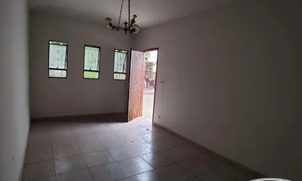 Casa à venda na Rua Aimorés, Senador Salgado Filho, Marília, 200 m2 por R$ 590.000