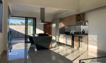 Casa em condomínio fechado com 3 quartos à venda na Avenida Brigadeiro Eduardo Gomes, Condomínio Village Damha Marília, Marília, 220 m2 por R$ 1.300.000