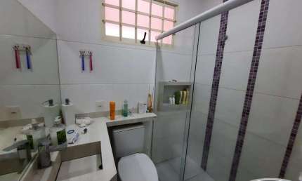 Casa com 3 quartos à venda na Rua Laurindo Fontana, Jardim Parati, Marília por R$ 490.000