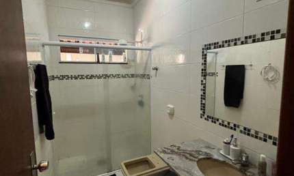 Casa com 3 quartos à venda na Rua Engenheiro Columbano Eppinghaus, Jardim Aeroporto, Marília, 184 m2 por R$ 450.000