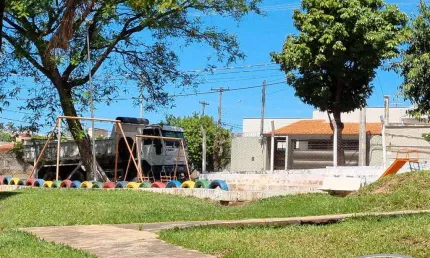 Apartamento com 2 quartos à venda na Rua Anna Aparecida Nicolella Marques, Jardim Lavínia, Marília, 48 m2 por R$ 125.000