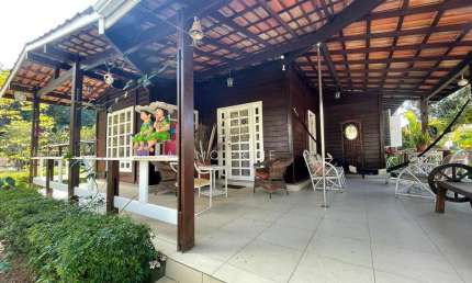 Condominio CLUBE DOS 200 - Casa de 3 quartos sendo 1 com suite no Condomínio clube dos 200