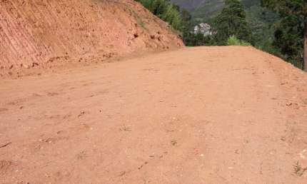 Excelente terreno em condomínio fechado de alto padrão com 3 mil m² , terraplanado e projeto aprovado