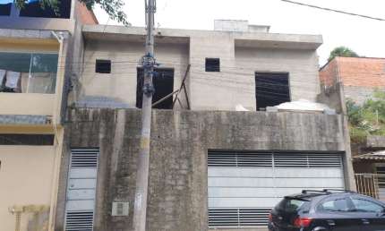 Otima casa em faze de acabamento em Santana de Parnaiba