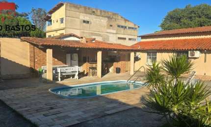 Casa para Venda em Araruama, Paraty, 2 dormitórios, 1 suíte, 3 banheiros, 1 vaga
