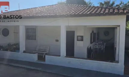 Casa para Venda em Araruama, Paraty, 2 dormitórios, 1 banheiro, 2 vagas
