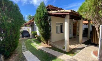 Casa em condomínio fechado com 4 quartos para alugar na Rua Francisco das Mercês, 1, Buraquinho, Lauro de Freitas por R$ 6.500