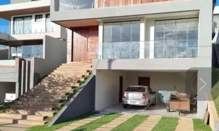 Casa em condomínio fechado com 4 quartos à venda na r. imbassaí, abrantes, camaçari por r$ 1.850.000