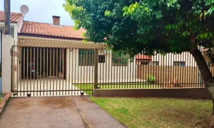 Casa com 3 quartos à venda na Rua Altemar Dutra, Floresta, Cascavel