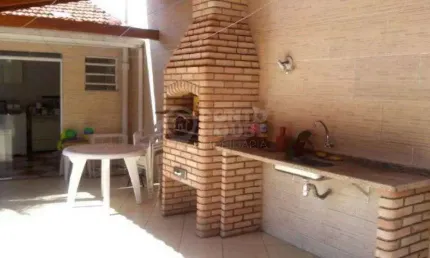 Sobrado à venda no bairro vila guarani de 3 dormitórios, 2 banheiros e 3 vagas