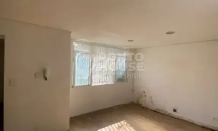 Casa térrea 225m² na Vila Mariana com 3 dormitórios com 5 vagas e 2 ediculas