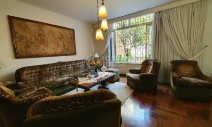 Casa à Venda no bairro Planalto Paulista 4 Dormitórios, 4 Vagas, Isolada,10 x 30