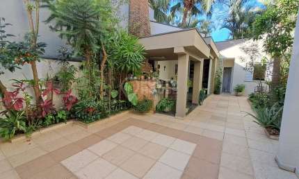 Casa à Venda Planalto Paulista 3 Dormitórios, 4 Vagas, Quintal com Área Gourmet