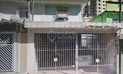 Sobrado à venda de 3 dormitórios, 2 vagas perto do metrô saúde