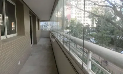 Apartamento de 220m², com 03 suítes e 6 banheiros, 04 vagas de garagem