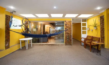Casa à venda no planalto paulista, moderna, 3 suítes, 2 vagas e churrasqueira