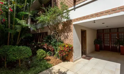 Casa de Vila à Venda Planalto Paulista, 4 Dormitórios, Piscina, 2 a 4 Vagas