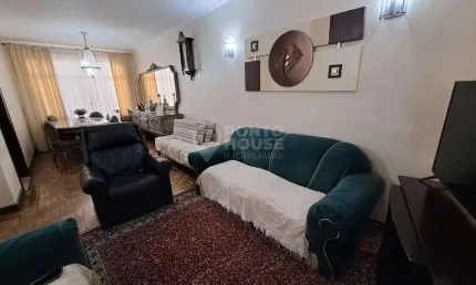 Casa à Venda no bairro Planalto Paulista 3 Dormitórios, 2 Vagas, Para Reforma