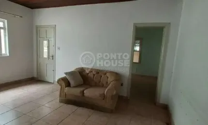 Casa à venda no bairro Vila Gumercindo de 180m²,  3 dormitórios e 2 banheiros, 8 x 40m