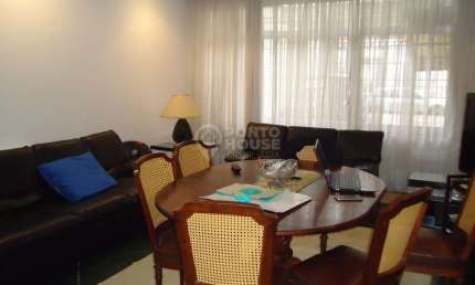 Casa à Venda no bairro Planalto Paulista, 3 Dormitórios, 5 Vagas e Piscina