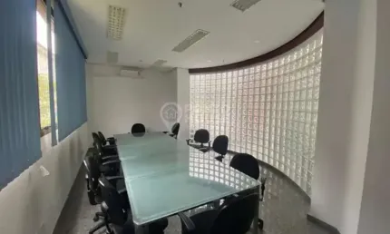 Sala comercial à venda em são judas com 1 sala, 2 banheiros e 1 vaga