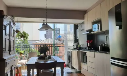 Apartamento à venda com 2 dormitórios, 1 suíte, 1 vaga na Vila Mariana.