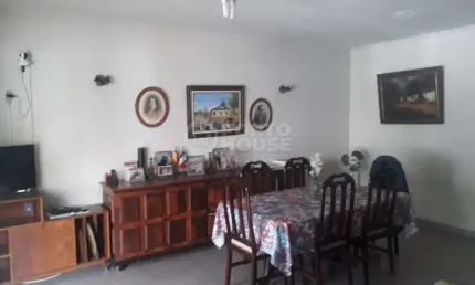 Sobrado 3 dormitórios sendo 1 suíte á venda no Bairro Jabaquara