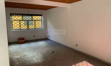 Sobrado à  venda ou locação de 144m² com 4 dormitórios, 3 banheiros e 3 vagas