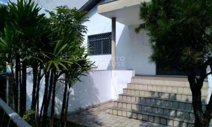 Casa térrea à venda no bairro Mirandópolis de 3 dormitórios, 2 salas e 2 vagas