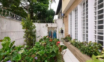 Sobrado à venda e locação bairro Vila Mariana de 400m², 4 dormitórios e 2 vagas