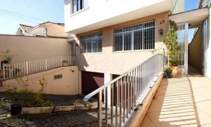 Sobrado à venda com 169m² no Bairro da Saúde, 3 dormitórios, 1 suíte