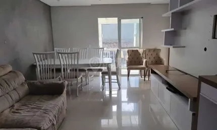 Sobrado amplo para locação de 185m², 03 suítes, 4 banheiros e 2 vagas