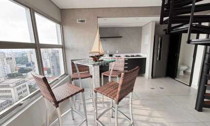 Cobertura triplex à venda e locação bairro Vila Mariana de 2 suites e 1 vaga