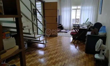Sobrado à venda no bairro Cidade Vargas de 3 dormitórios, suite e 2 vagas