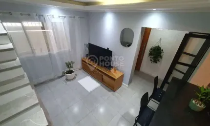 Sobrado à venda bairro Vila Santo Estefano de 2 dormitórios e 2 vagas