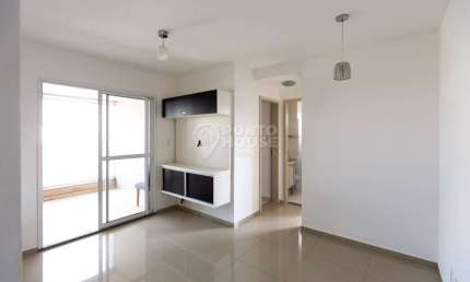 Apartamento à venda no bairro da Saúde de 2 dormitórios, varanda e 1 vaga