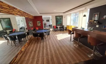 Casa à venda planalto paulista 4 suítes, 4 vagas, ampla área de lazer e piscina