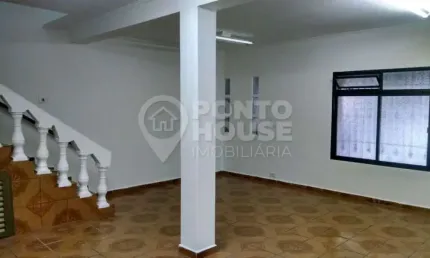 Sobrado à venda no Jardim Aeroporto com 307m², 6 dormitórios, 2 suítes e 3 vagas