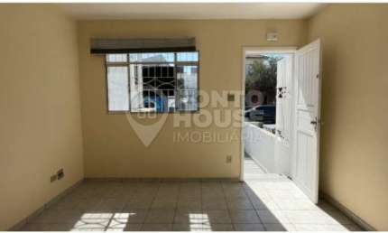 Sobrado à venda no bairro Campo Belo, 2 dormitórios e 1 vaga