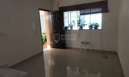 Sobrado à venda bairro São Judas, 3 dormitórios, 1 suíte, 2 vagas