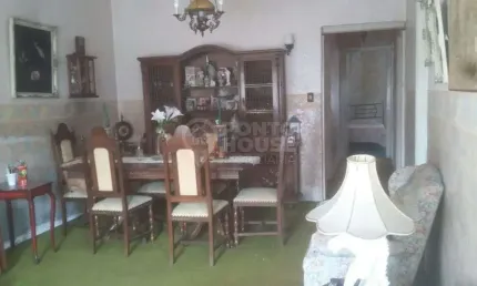 Sobrado à venda no bairro Ipiranga 3 dormitórios, 1 suite e 3 vagas de garagem