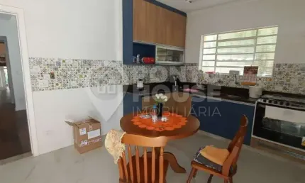 Sobrado à venda no ipiranga, 3 dormitórios e 2 vagas a 700 m do museu