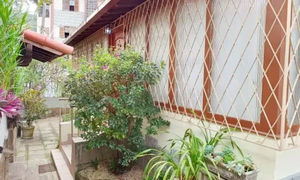 CASA  COM 3 DORMITÓRIOS Á VENDA, 147,23 M² POR R$ 820.000,00 - VÁRZEA - TERESÓPOLIS/RJ