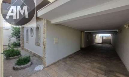 ALUGA-SE CASA  RESIDENCIAL OU COMERCIAL -CENTRO DA CIDADE